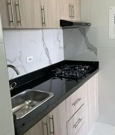 Apartamento Muy Cerca Al Mar De 3 * Cartagena